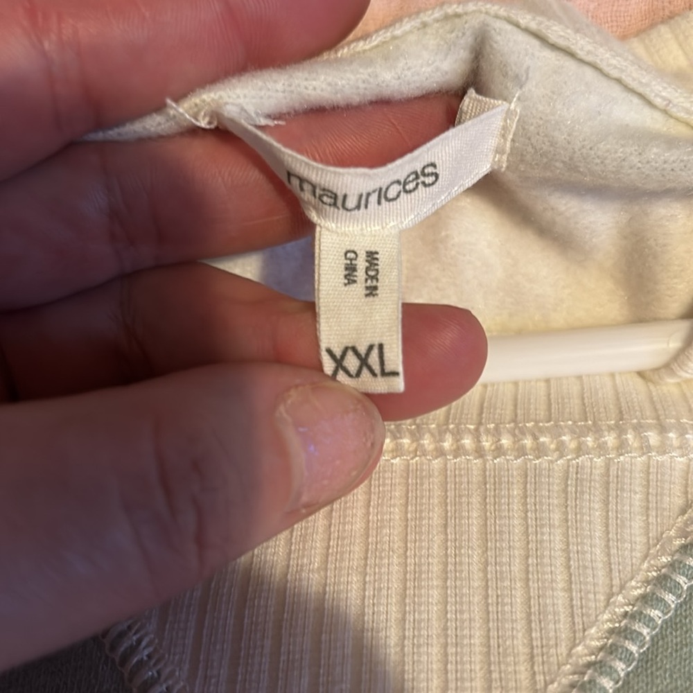 NWOT Women’s Maurices tunic size Xxl. - Picture 2 of 6